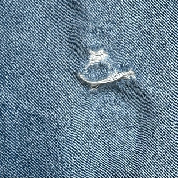 Levi’s Men’s 505 Regular Fit Straight Leg Blue Distressed Jeans - Picture 3 of 9